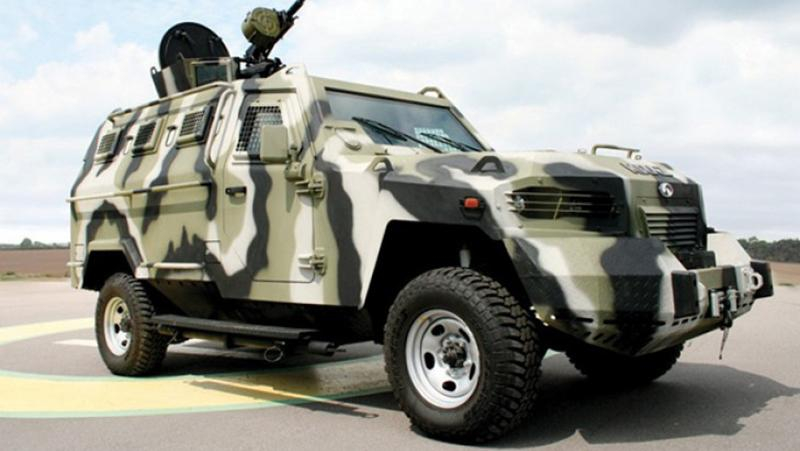 Боевики цинично обстреляли "Кугуар" пограничников на Донбассе: фото