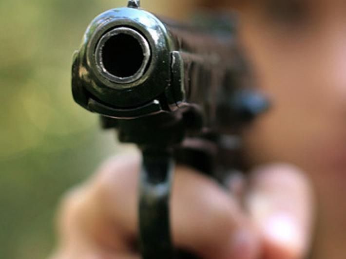 В Черкассах нетрезвые полицейские открыли стрельбу по людям: известны детали