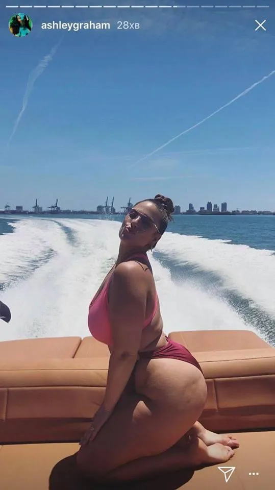 Ешлі Грем у купальнику Ешлі Грем у купальнику