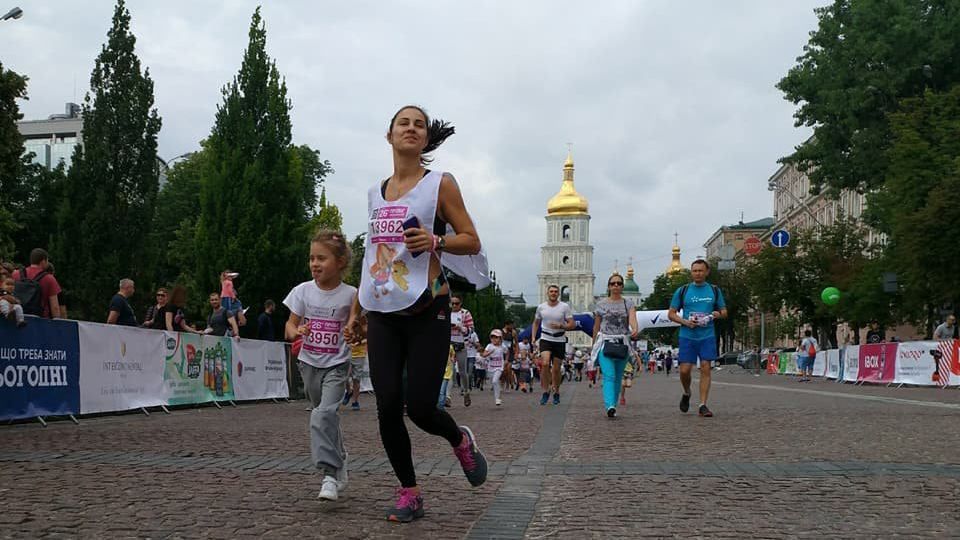 У Києві відбувся благодійний пробіг під каштанами