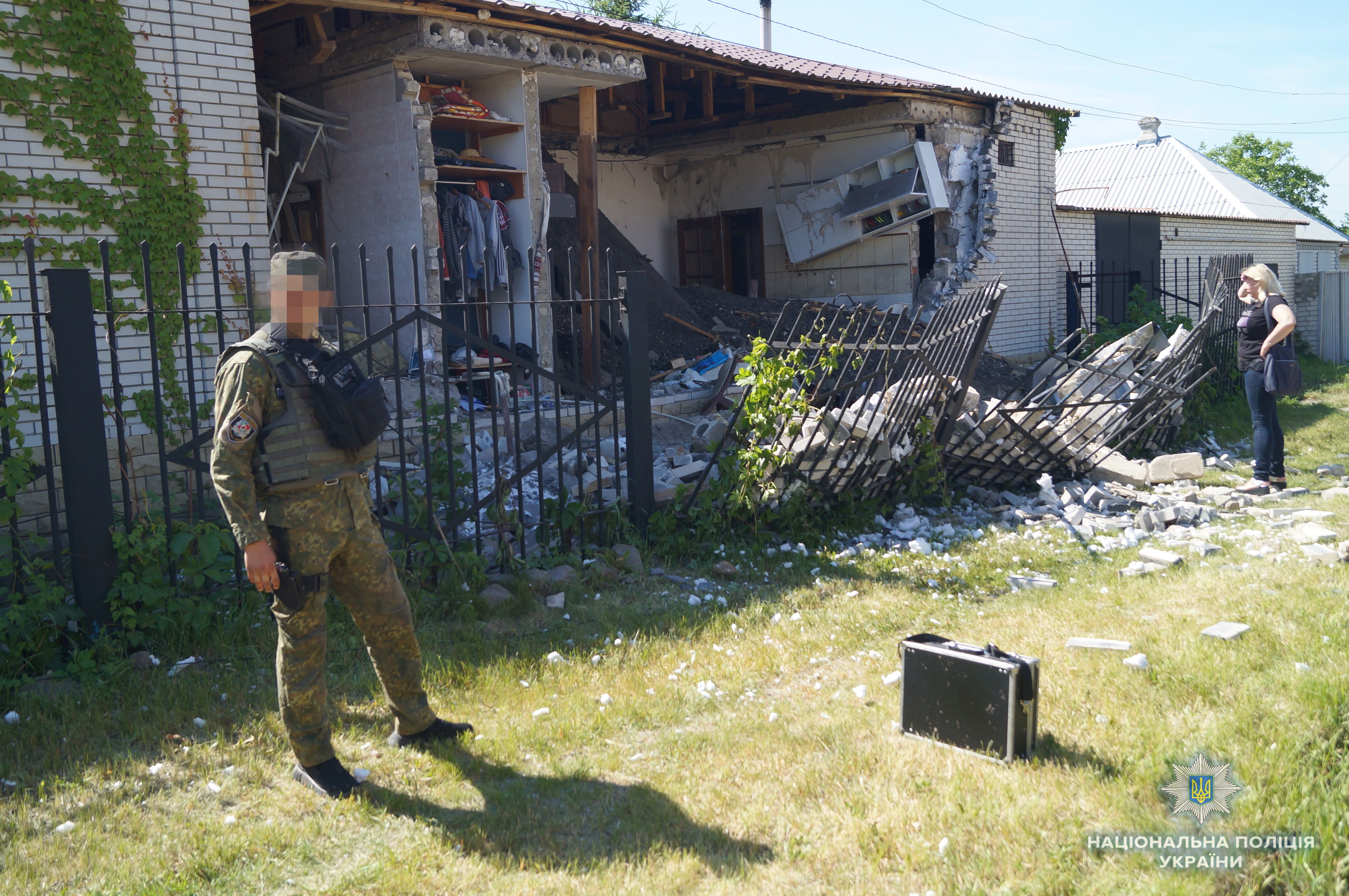 У Лисичанську стався вибух у приватному будинку: постраждало подружжя