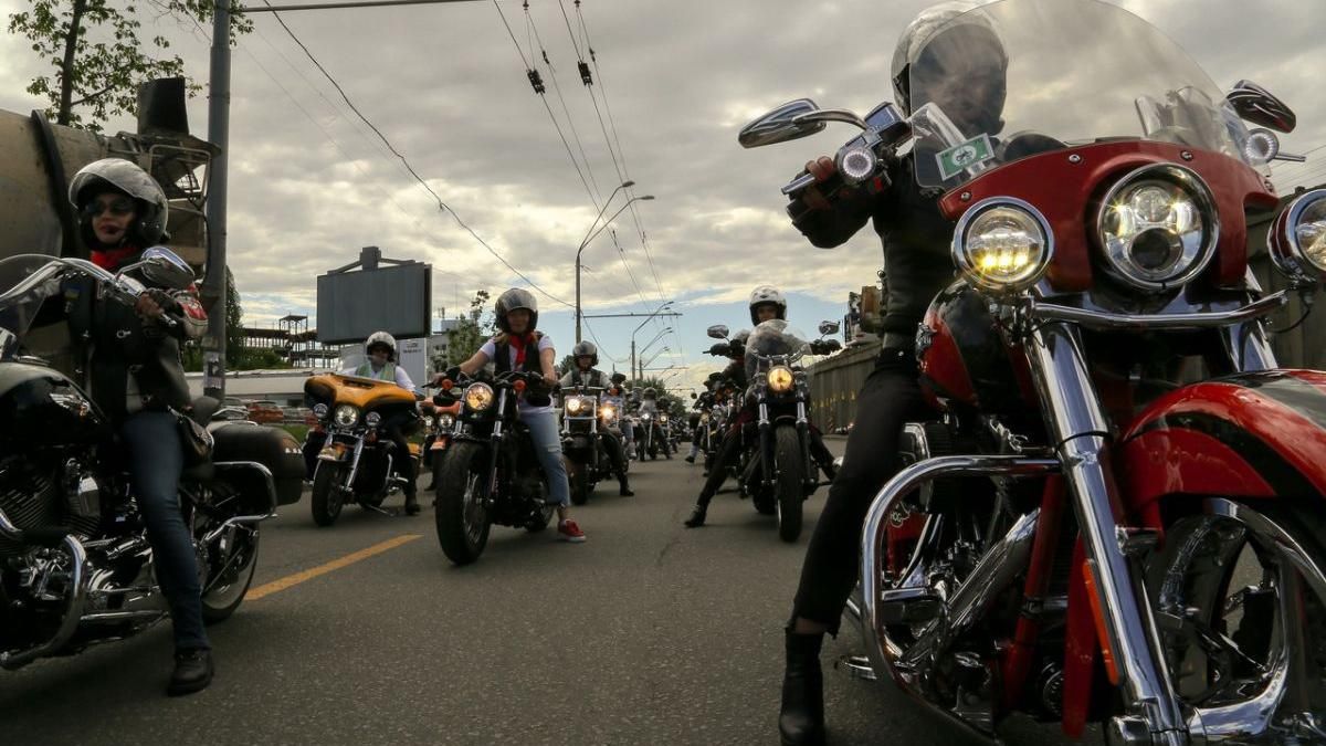 На мотофестиваль у Черкасах з'їхались 8 тисяч байкерів На мотофестиваль у Черкасах з'їхались 8 тисяч байкерів