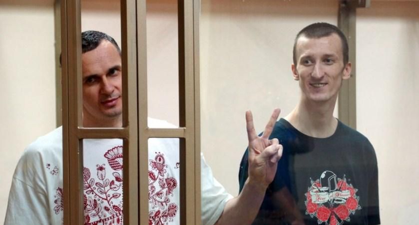 Матери Сенцова и Кольченко записали совместное обращение к Порошенко: видео Матери Сенцова и Кольченко записали совместное обращение к Порошенко: видео