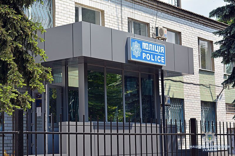У Волновасі у відділку поліції знайшли повішеного чоловіка