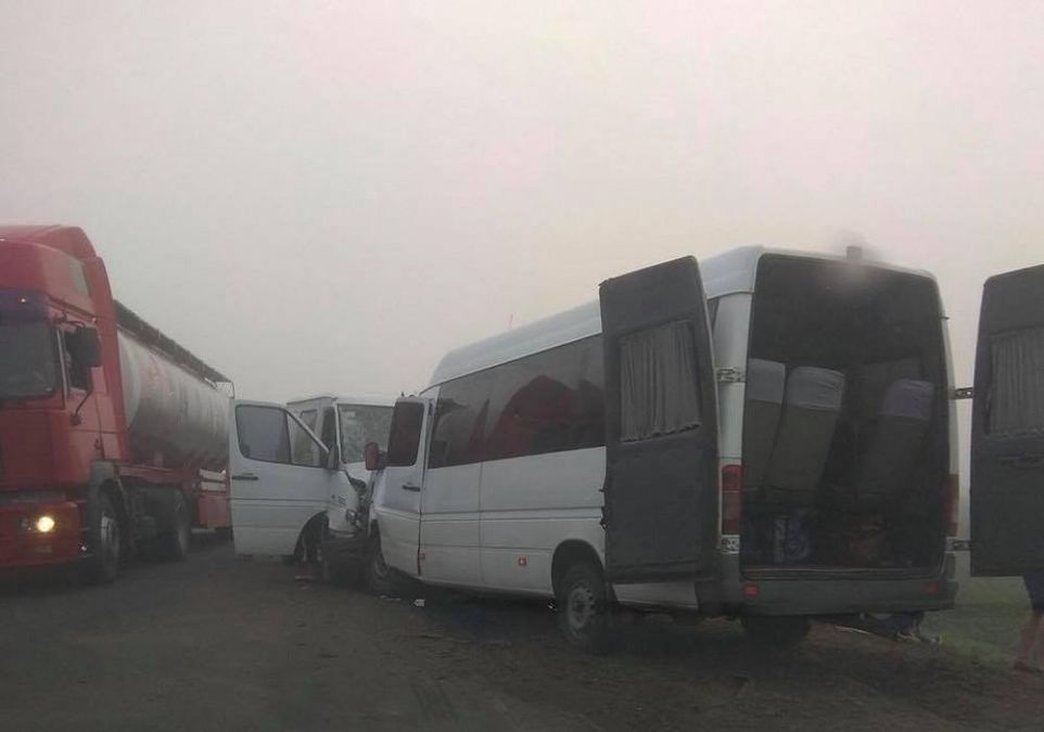 Смертельное ДТП с маршруткой в Одесской области: автобусы столкнулись лоб в лоб Смертельное ДТП с маршруткой в Одесской области: автобусы столкнулись лоб в лоб