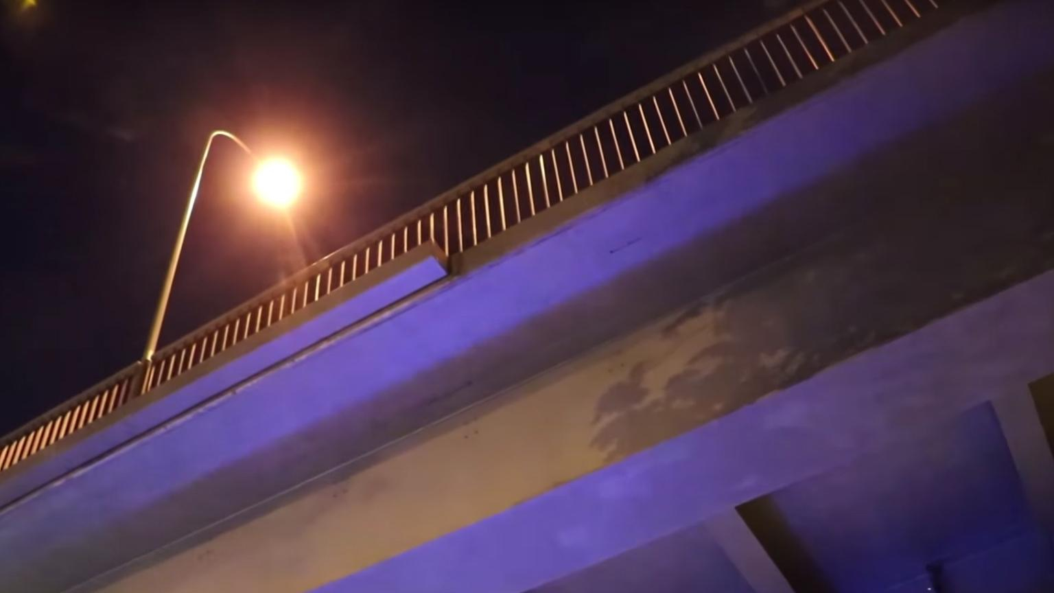 В Киеве возле Верховной Рады мужчина совершил самоубийство