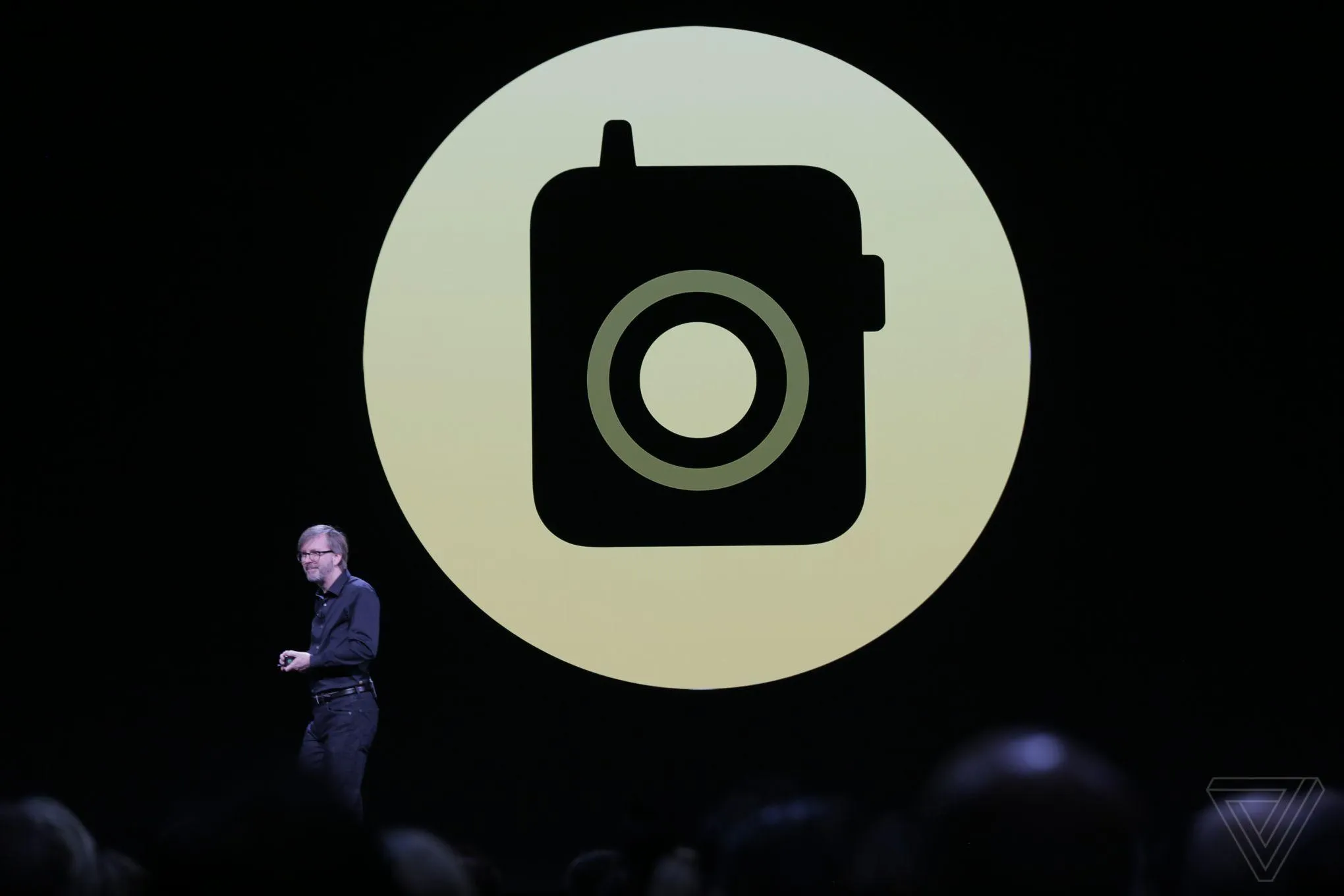 Ви зможете комунікувати з іншими користувачами за допомогою Apple Watch Ви зможете комунікувати з іншими користувачами за допомогою Apple Watch