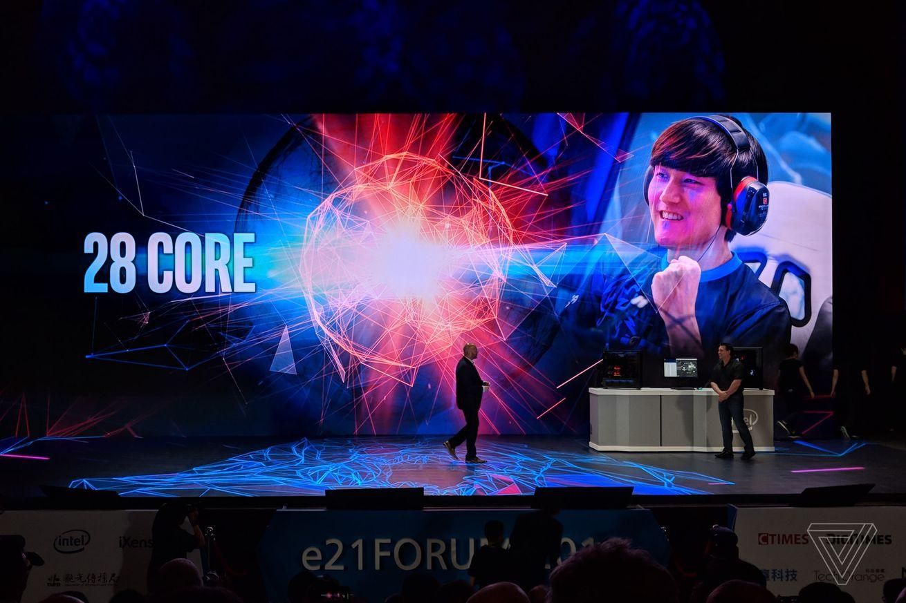 Intel презентовала процессор с рекордным количеством ядер Intel презентовала процессор с рекордным количеством ядер