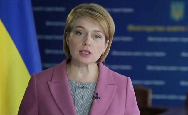 У МОН заявили про початок переговорів з угорською громадою щодо мовної норми закону "Про освіту"