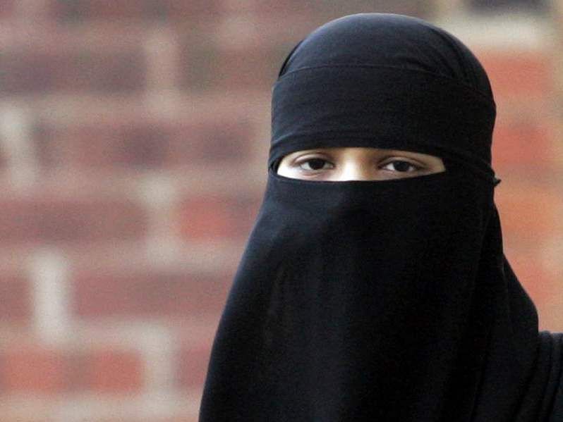 В Норвегии запретили носить никаб и паранджу в учебных заведениях
