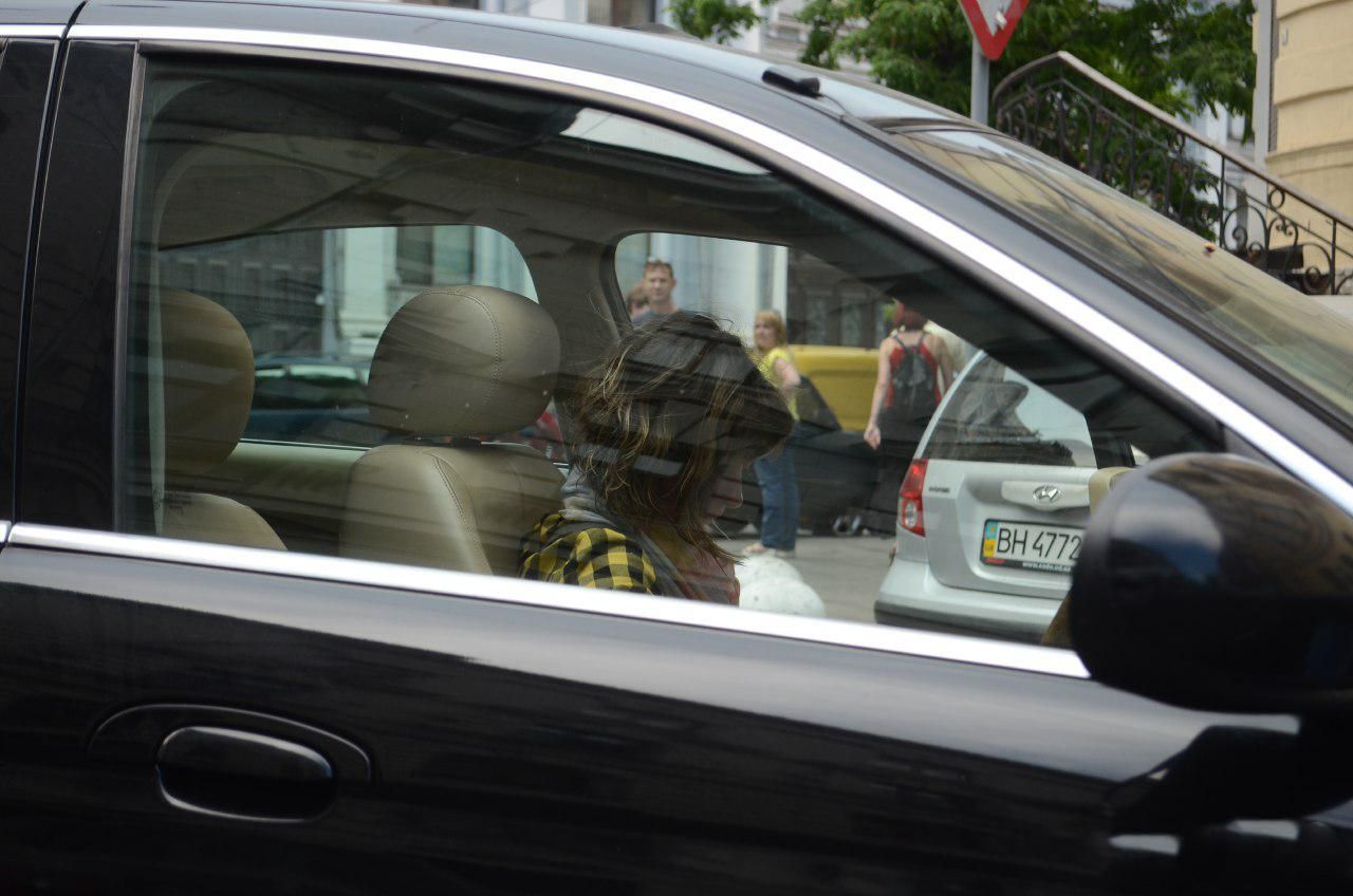 В Одесі п'яна водійка Jaguar протаранила відразу 4 авто: фото і відео