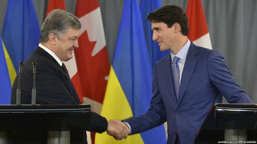 Порошенко порозмовляв з Трюдо: про що домовились політики Порошенко порозмовляв з Трюдо: про що домовились політики