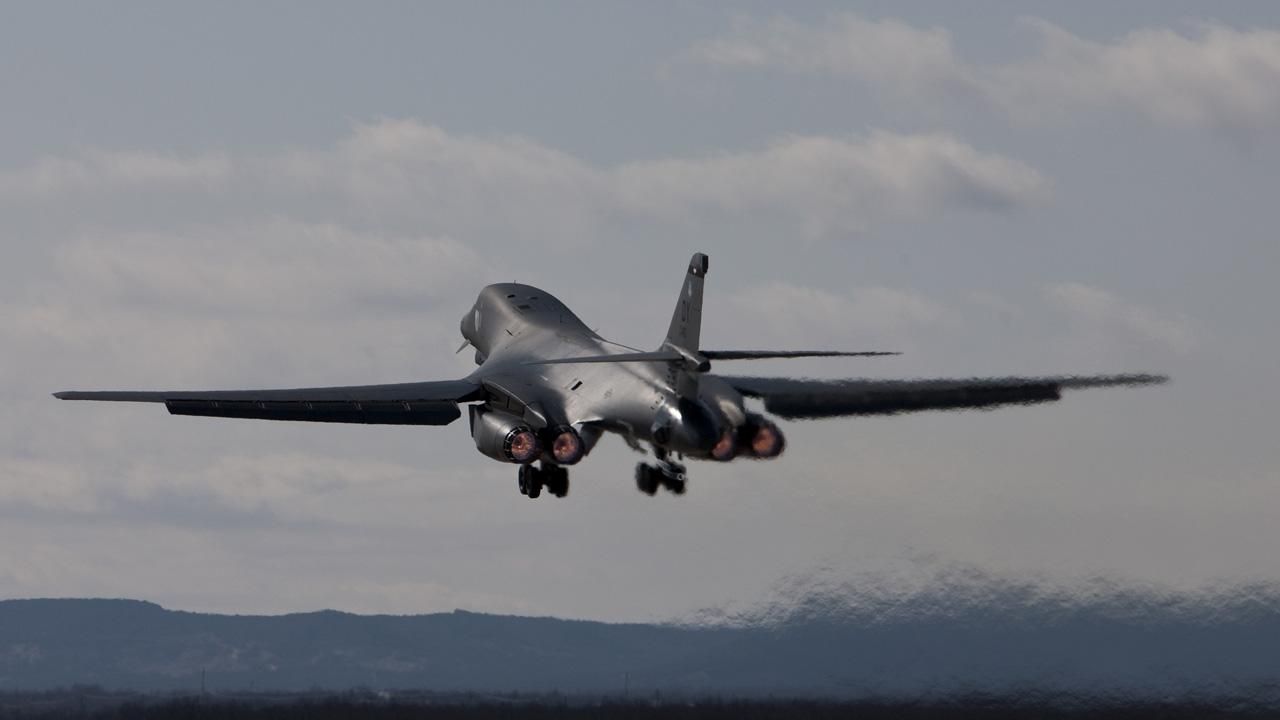 США испытали над Балтийском морем стратегические бомбардировщики