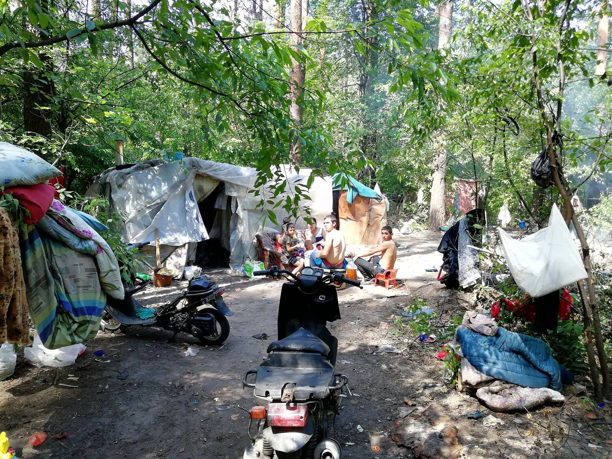 Табір ромів захопив парк в Києві