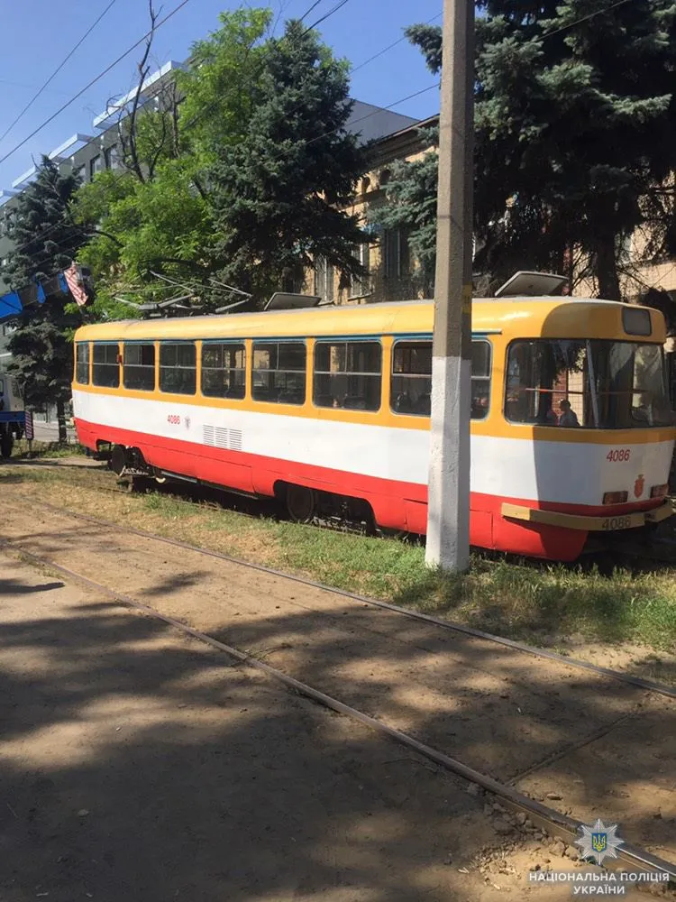 В Одесі під колесами трамваю загинув чоловік