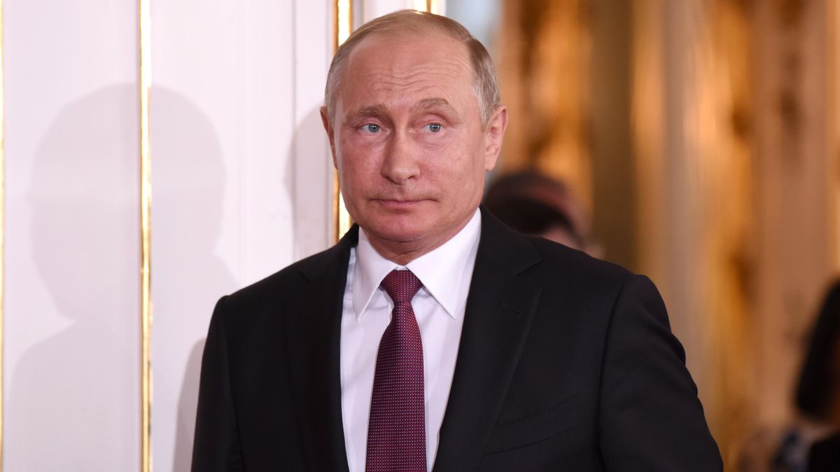 Пропагандисти Кремля потролили Путіна під час "прямої лінії": фото Пропагандисти Кремля потролили Путіна під час "прямої лінії": фото
