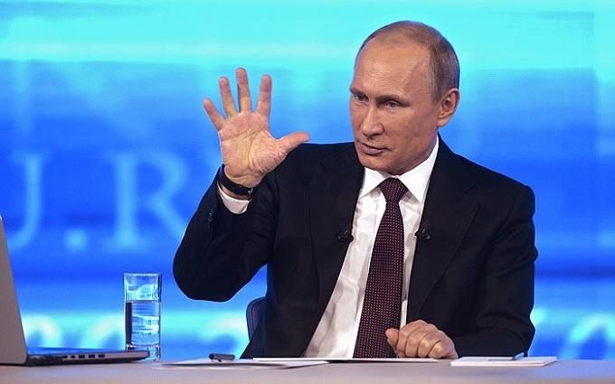 Путин во время "прямой линии" пригрозил Украине тяжелыми последствиями для государственности
