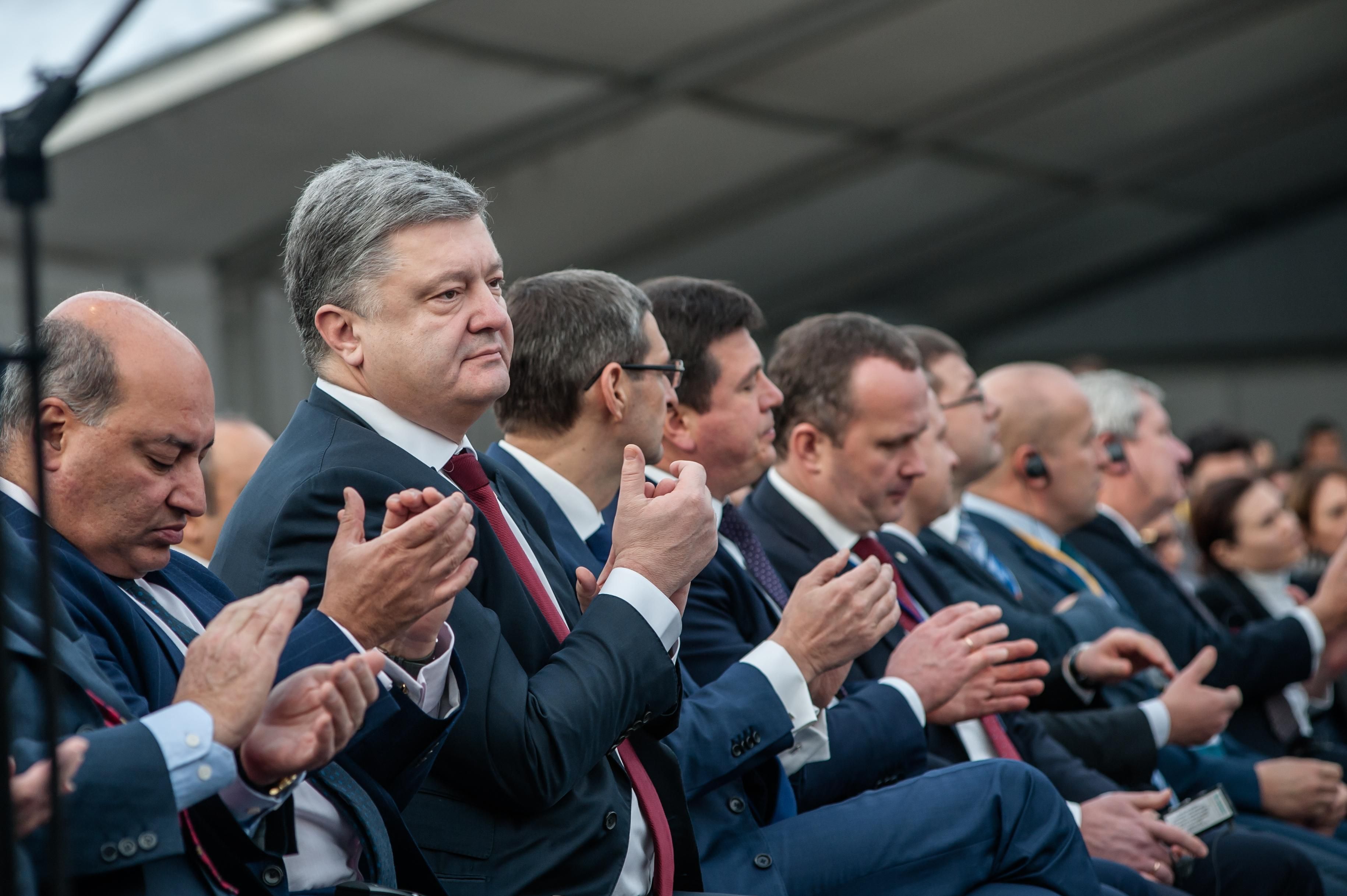 Порошенко пригласили на саммит НАТО: но формата встреч для него еще не придумали