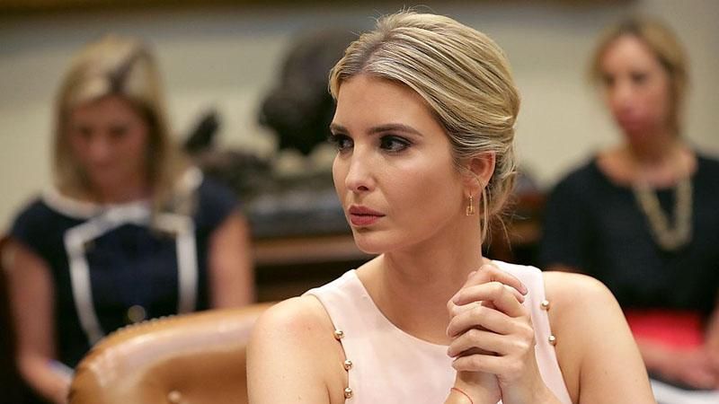 Іванка Трамп засвітила міні-сукню на офіційній зустрічі: фото
