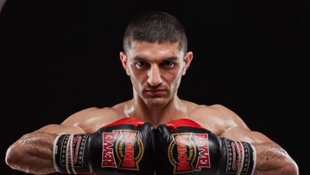 Украинский боксер будет защищать титул чемпиона мира в Киеве на вертолетной площадке