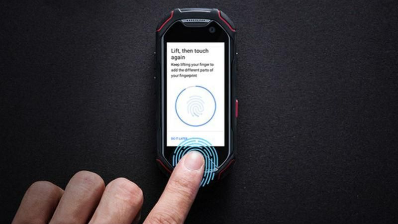 Випустили міні-смартфон з потужними функціями: як виглядає новинка Випустили міні-смартфон з потужними функціями: як виглядає новинка