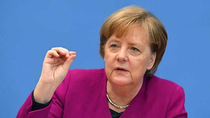Меркель объяснила, почему Россия не может вернуться в "Большую восьмерку"