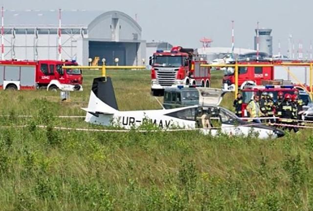 У Польщі розбився український літак: фото