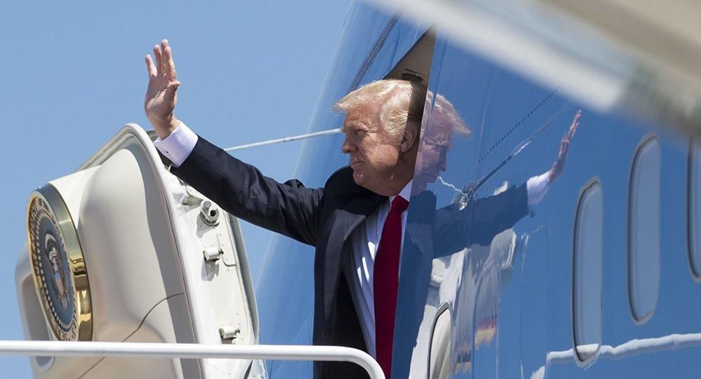 Дональд Трамп прибыл на историческую встречу с Ким Чен Ыном Дональд Трамп прибыл на историческую встречу с Ким Чен Ыном