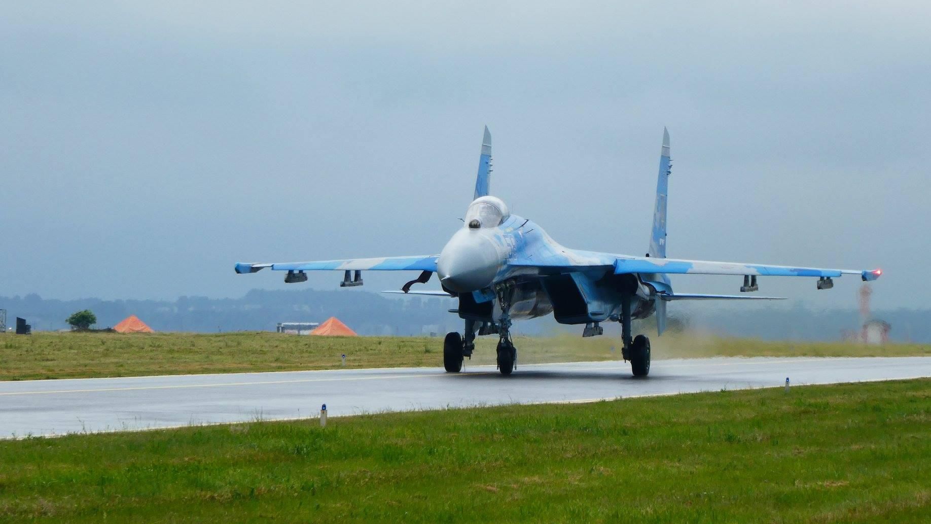 З'явилося ефектне відео польоту українського винищувача у рамках престижного авіашоу З'явилося ефектне відео польоту українського винищувача у рамках престижного авіашоу