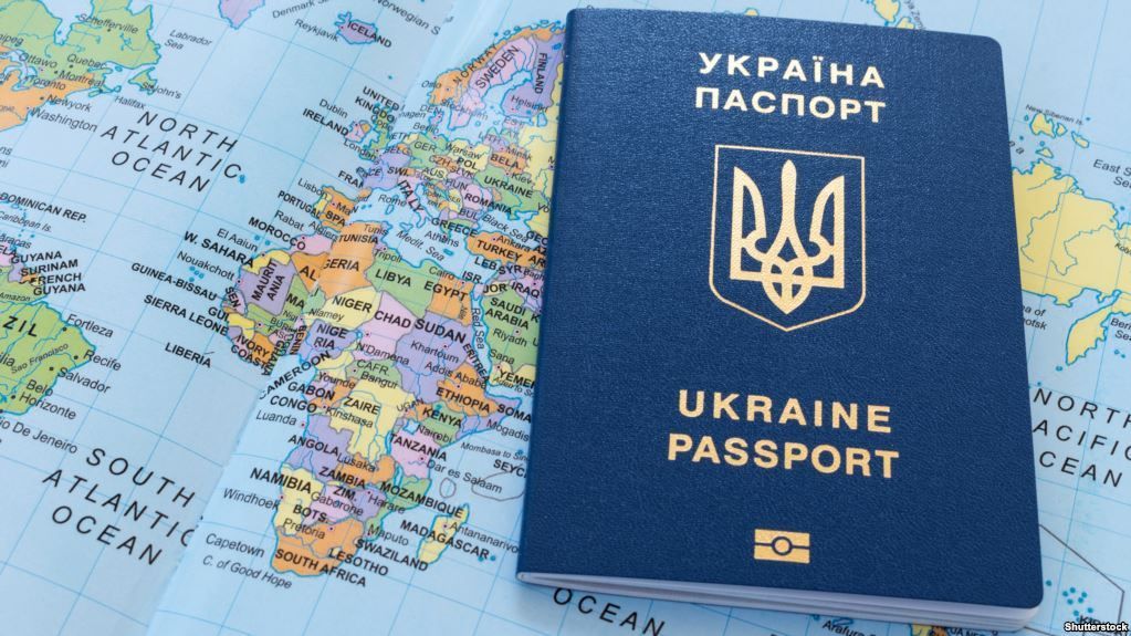 Безвізовий режим з ЄС працює вже рік: стало відомо, скільки українців з’їздили до Європи без віз