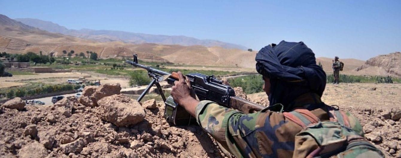 В Афганістані підірвали мікроавтобус: серед загиблих є жінки та діти В Афганістані підірвали мікроавтобус: серед загиблих є жінки та діти