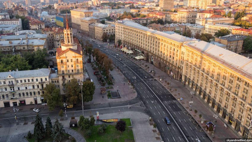 Клен, в'яз чи гіркокаштан: киянам пропонують обрати дерева для Хрещатика Клен, в'яз чи гіркокаштан: киянам пропонують обрати дерева для Хрещатика