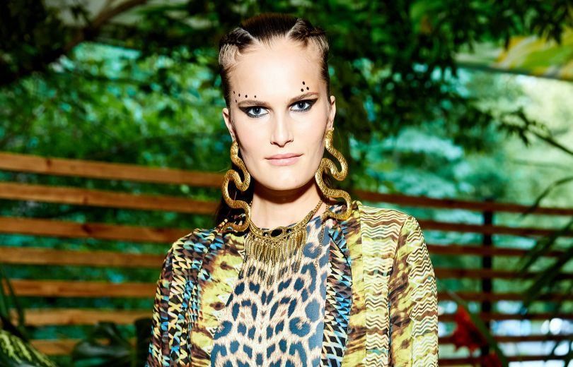 Жива змія та аборигени: як відсвяткувала день народження супермодель Алла Костромічова Жива змія та аборигени: як відсвяткувала день народження супермодель Алла Костромічова