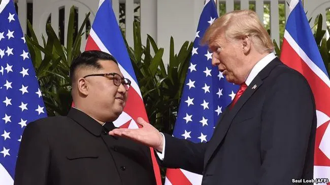 Зустріч Трампа і Кім Чен Ина Зустріч Трампа і Кім Чен Ина
