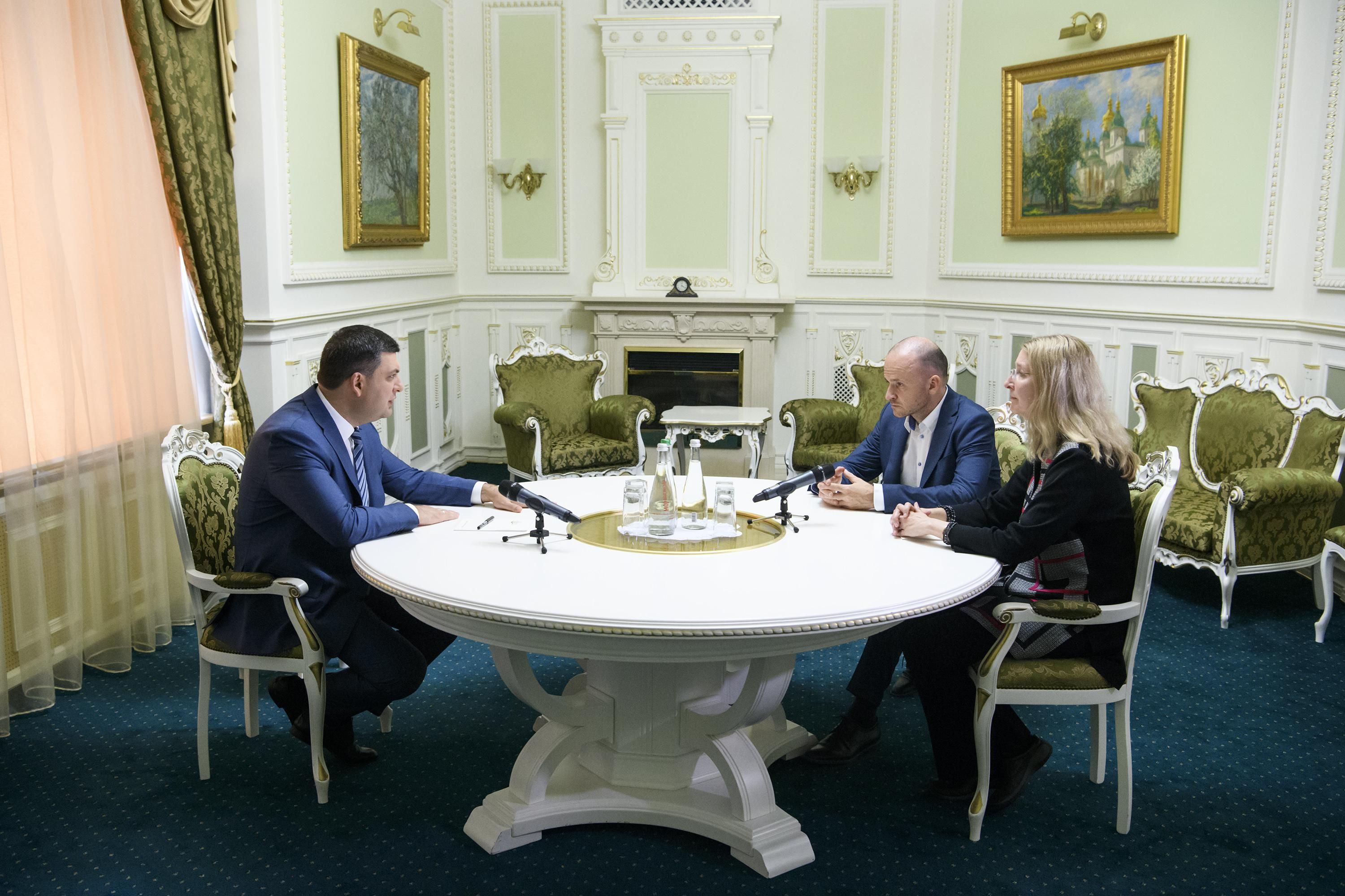 Гройсман зустрівся із заступником Супрун: відомо про деталі розмови Гройсман зустрівся із заступником Супрун: відомо про деталі розмови