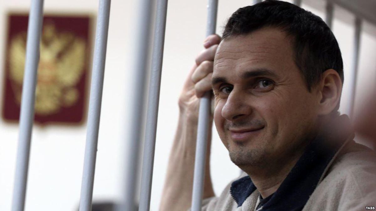 У Києві розпочалась акція на підтримку Олега Сенцова 