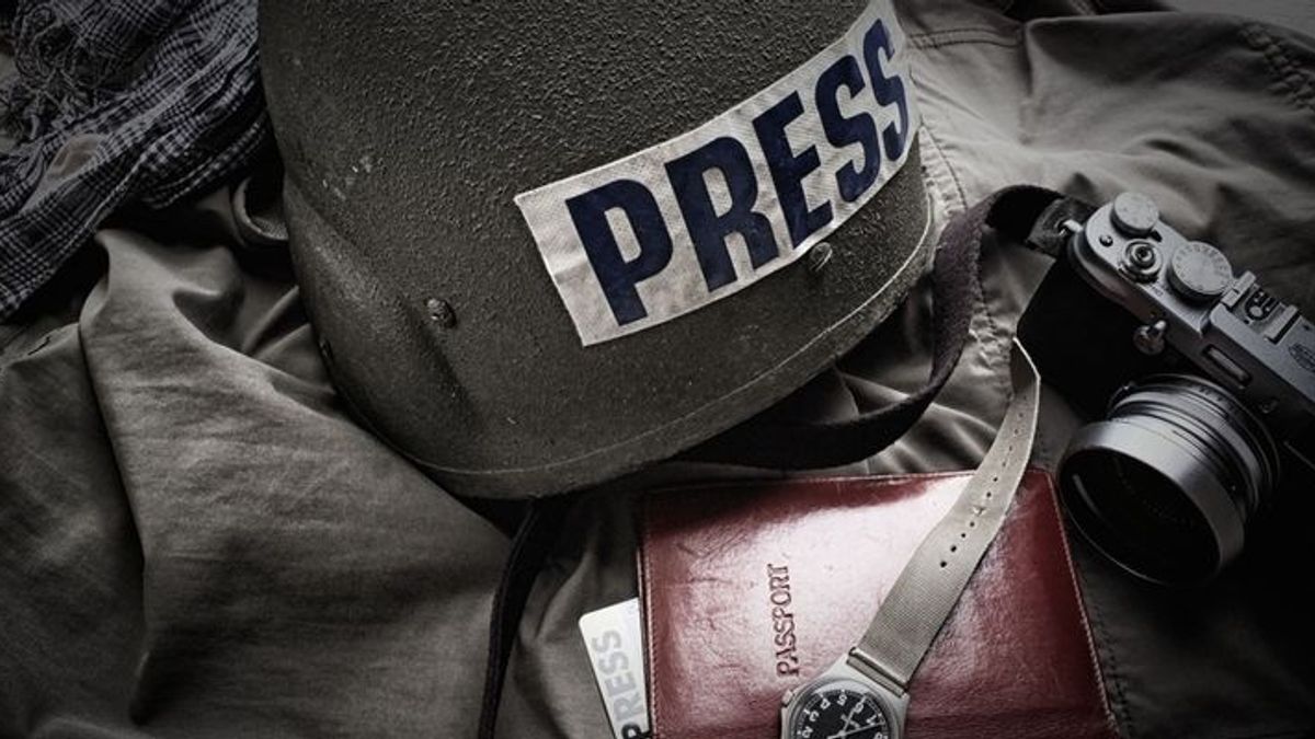 Журналисты обратились с весомой просьбой к министру обороны Полтораку