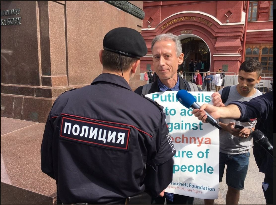 В Москве задержали известного британского ЛГБТ-активиста: известны подробности