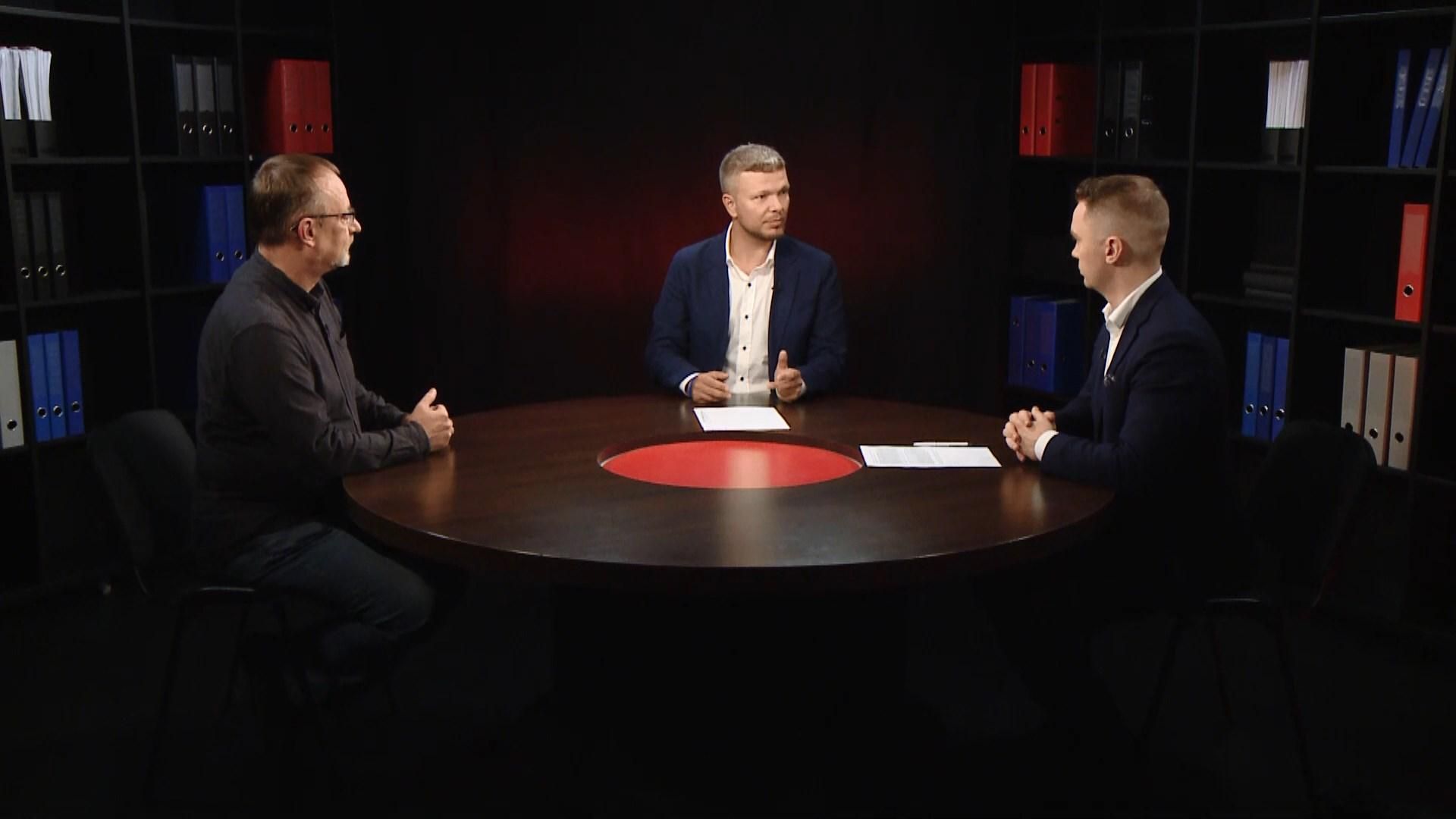 Нардеп Емец рассказал, как заставил своих коллег проголосовать за Антикоррупционный суд Нардеп Емец рассказал, как заставил своих коллег проголосовать за Антикоррупционный суд