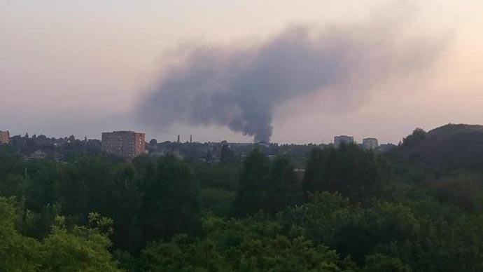 В окупованому Донецьку горить шахта "Куйбишевська" В окупованому Донецьку горить шахта "Куйбишевська"