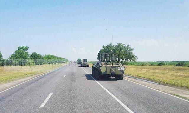 Возле границы с Украиной зафиксировано немало российской военной техники: фото и видео Возле границы с Украиной зафиксировано немало российской военной техники: фото и видео