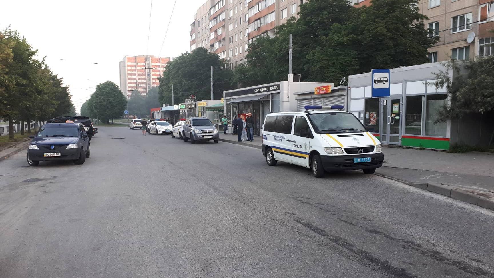 У Львові прямо на вулиці застрелили чоловіка У Львові прямо на вулиці застрелили чоловіка