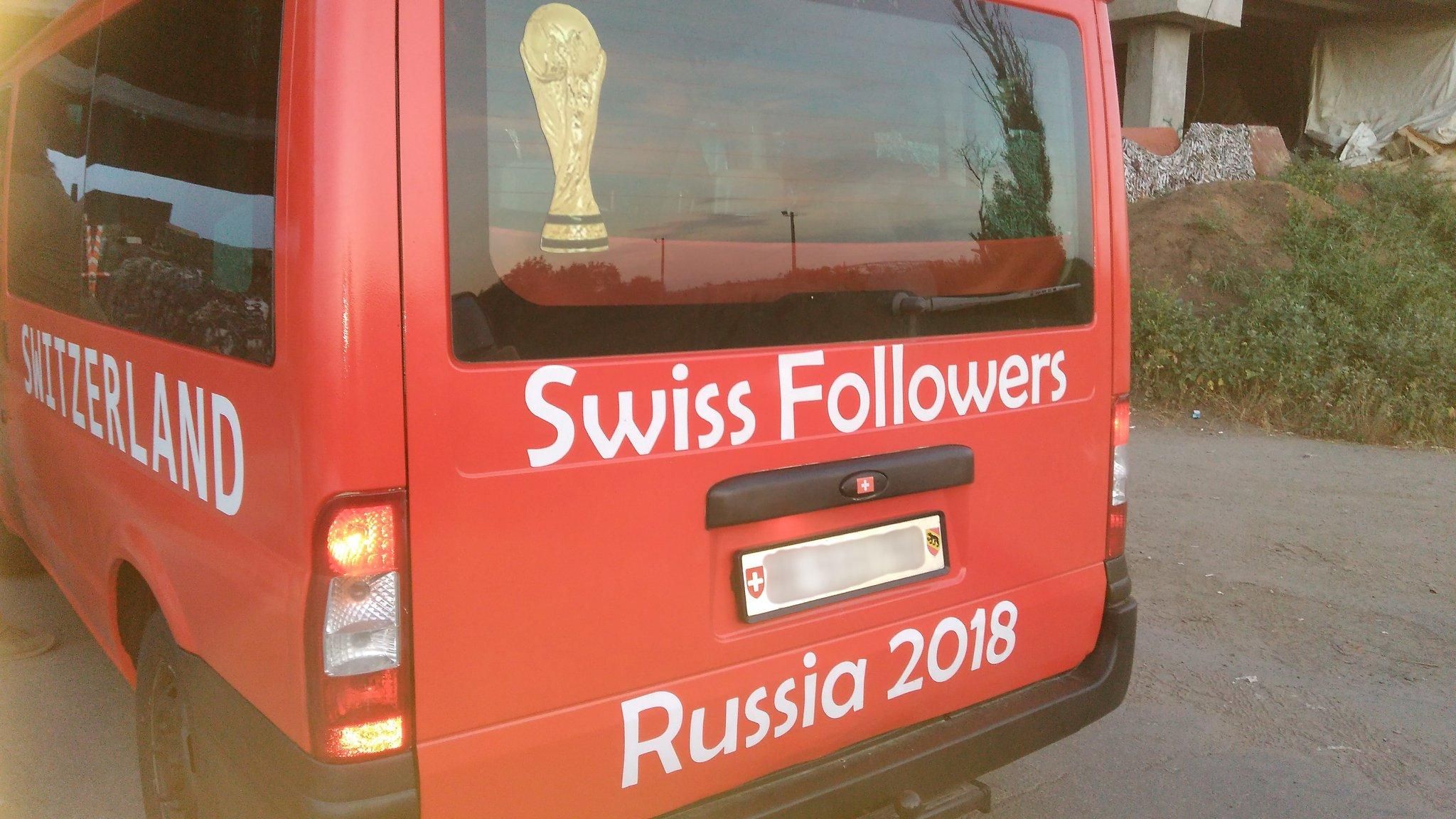 Фанати зі Швейцарії замість Ростова ледь не потрапили в окупований Донецьк: фото