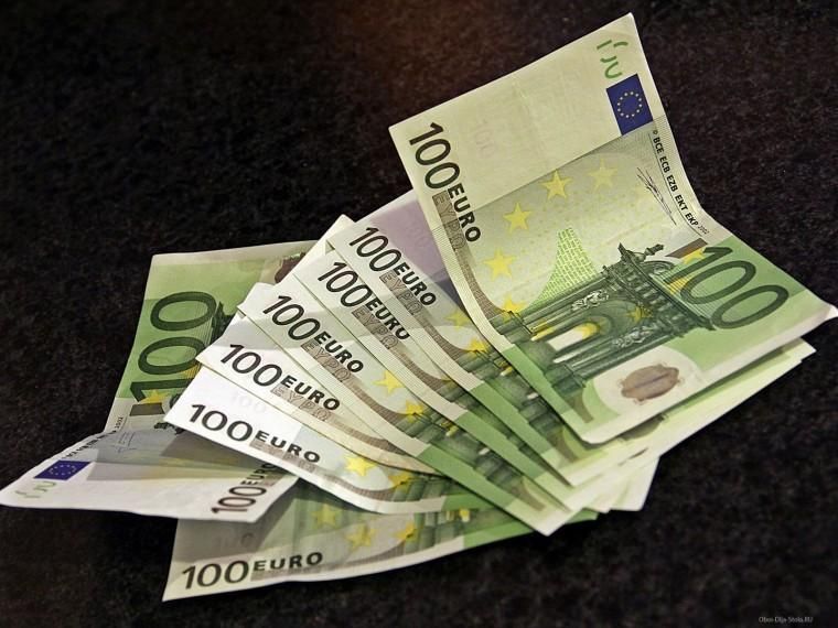 В Україну за 800 євро: двох африканців у "Борисполі" впіймали на хабарі