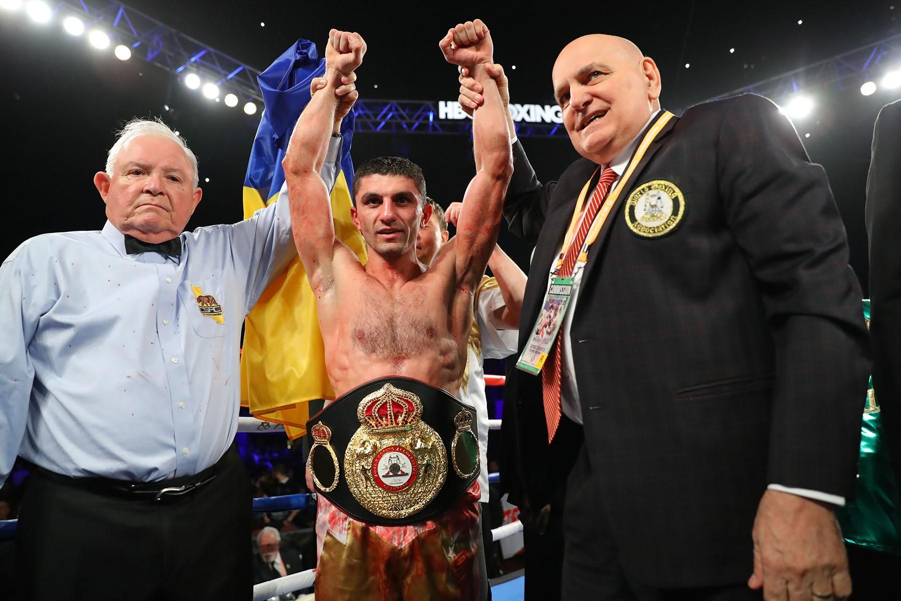 Далакян нокаутом захистив пояс чемпіона світу