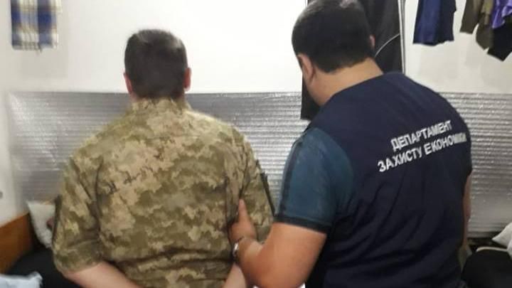 Подполковника ВСУ задержали на взятке: требовал деньги от подчиненного Подполковника ВСУ задержали на взятке: требовал деньги от подчиненного