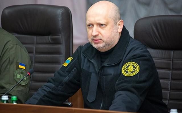 Турчинов предупредил о провокациях России на Азовском побережье Турчинов предупредил о провокациях России на Азовском побережье