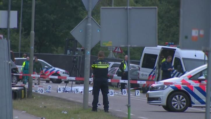 В Нидерландах задержали водителя автобуса, который врезался в толпу людей В Нидерландах задержали водителя автобуса, который врезался в толпу людей