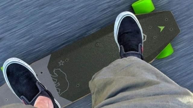 Xiaomi выпустила умный скейтборд по очень доступной цене Xiaomi выпустила умный скейтборд по очень доступной цене