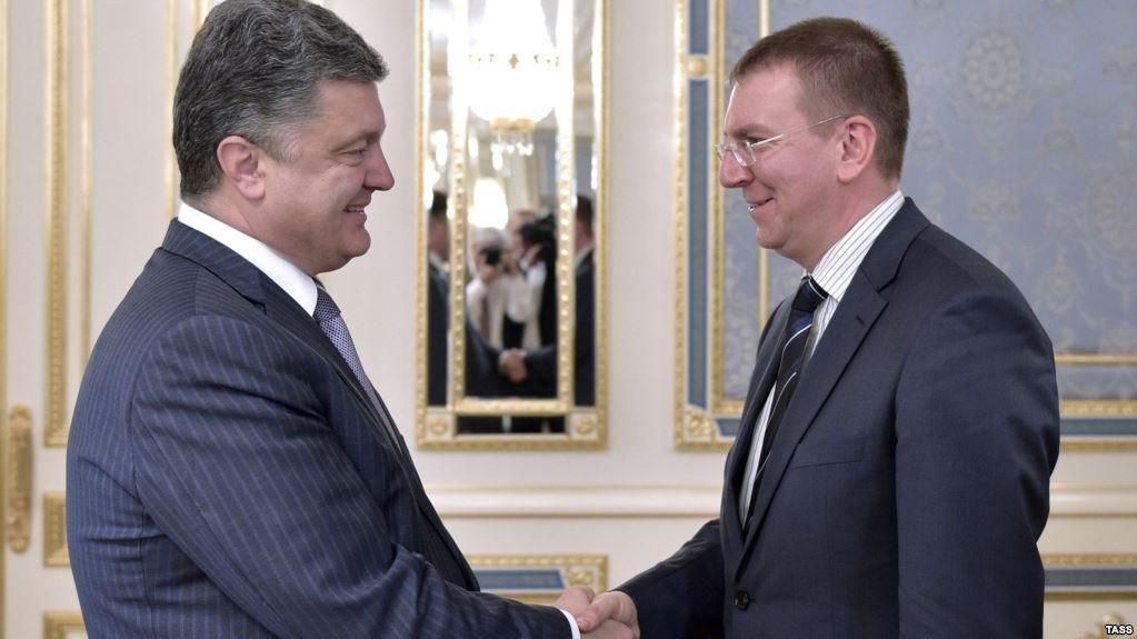 Петр Порошенко обсудил ситуацию на Донбассе с министром иностранных дел Латвии Петр Порошенко обсудил ситуацию на Донбассе с министром иностранных дел Латвии